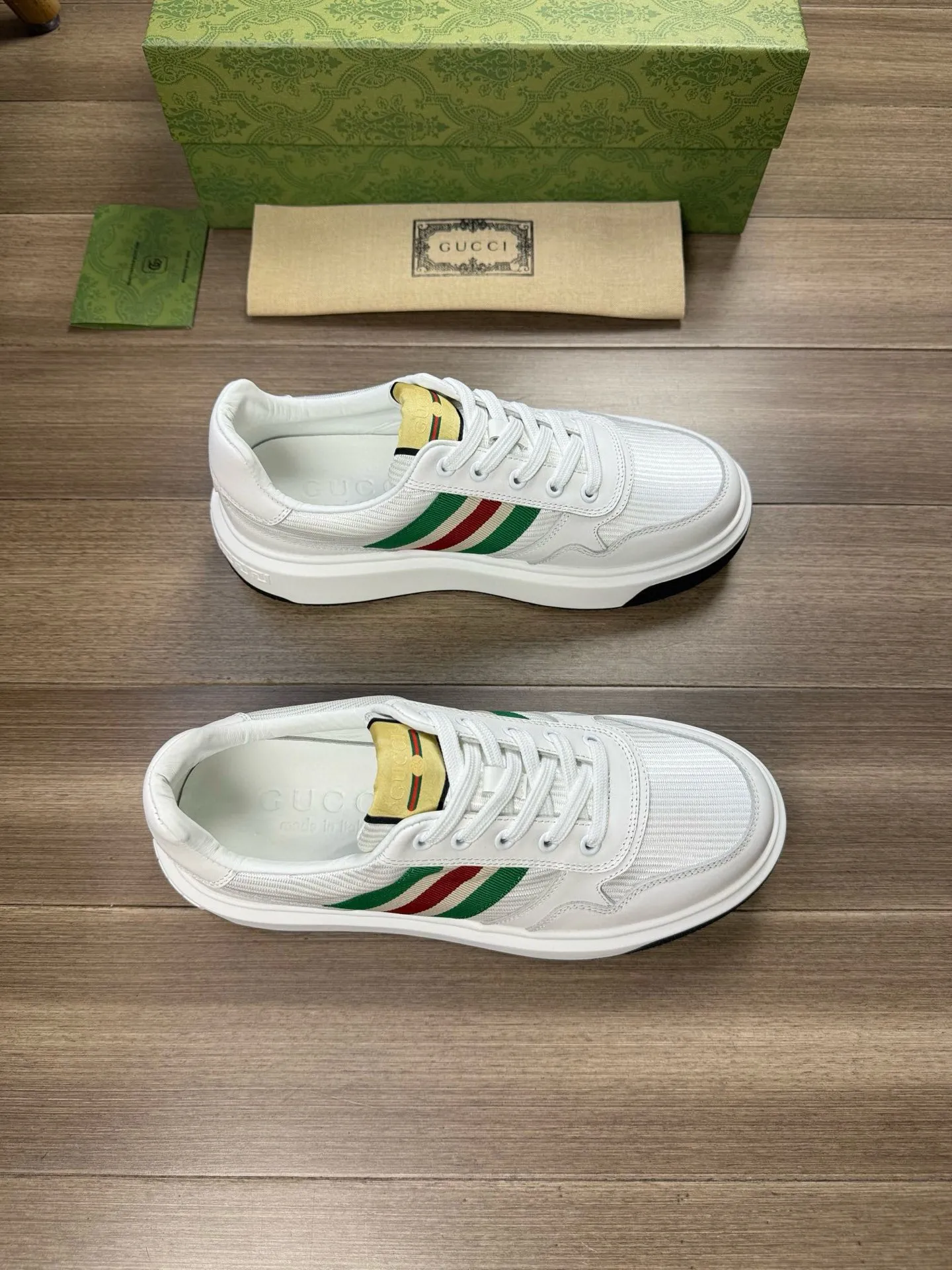 [Gucci] Gucci men's shoes 💰820💰 - High-end quality original order - Upper: 🔝Imported Nappa calfskin·Brand high mercerized cloth·Brand webbing -Inner: water-dyed cowhide, -Outsole: ultra-light T men's shoes💰U foam. Rubber; two-color molded outsole -Ultra-high quality control·Fine workmanship: highlighted (high-end·luxury·grade) -Size: 38-44 (45, can be customized)